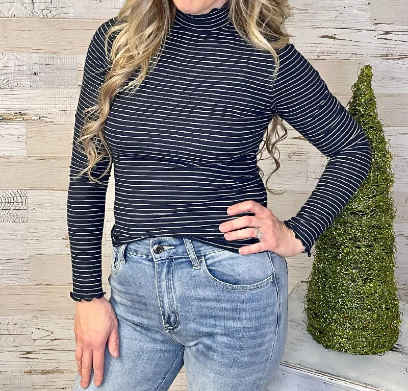 Women's Clothing Boutique Aleene Ribbed Stripe Top In Navy