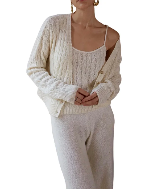 Fashionable Women's Wardrobe Tulip Cable Knit Cardigan In Ivory