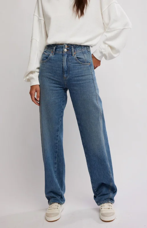 Unique Women's Fashion Pieces Aster Straight Jean In Swarm