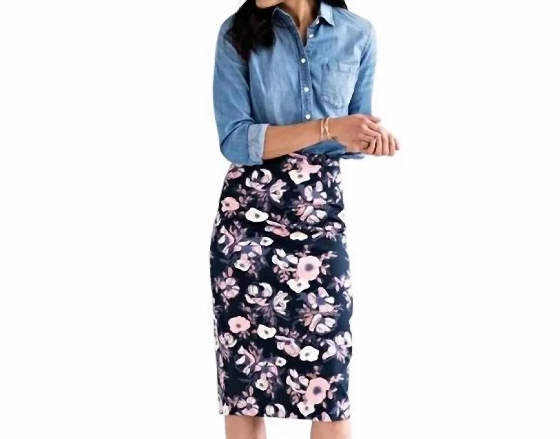 Casual and Comfortable Outfits Midi Pencil Skirt In Watercolor