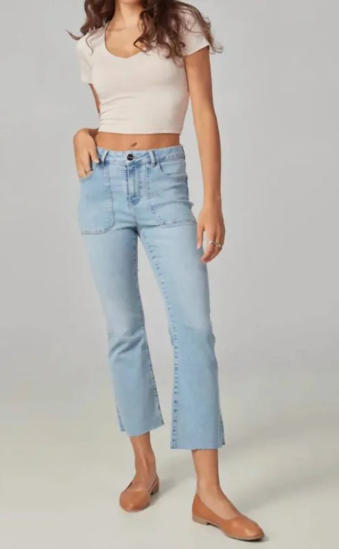 Women's Vacation Outfit Billie High Rise Boot Cut Jeans In True Denim