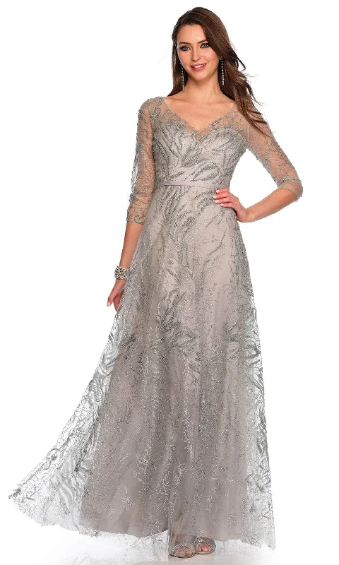 Women's Trendy Garments Dave & Johnny 11606 - Long Sleeve Glitter Gown