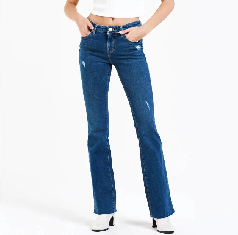 Casual Outfit For Women Jaxtyn St. Tropez Jean In Denim