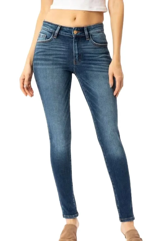 Casual Outfit For Women Women's Premier Mid Rise Super Skinny Jeans In Medium Stone Wash